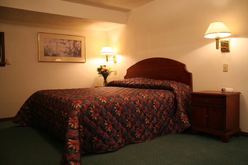 University Inn Cedar Falls Exteriér fotografie