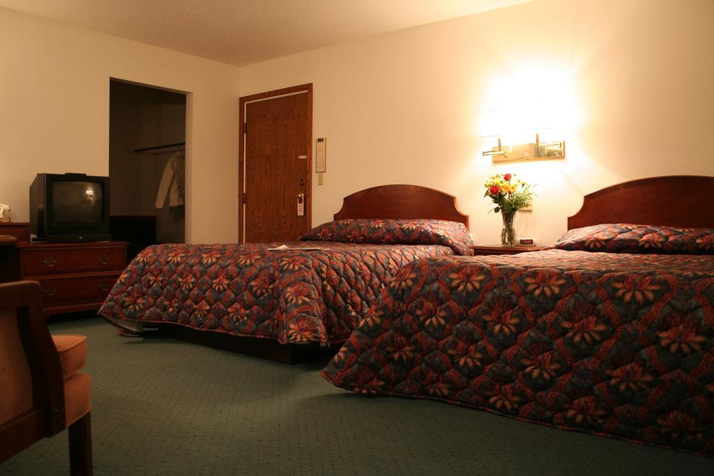University Inn Cedar Falls Pokoj fotografie